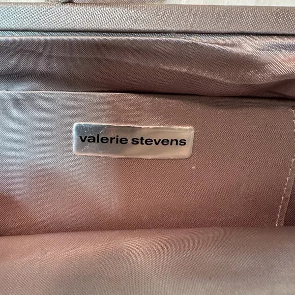 Beaded Valerie Stevens clutch - Picture 5 of 9